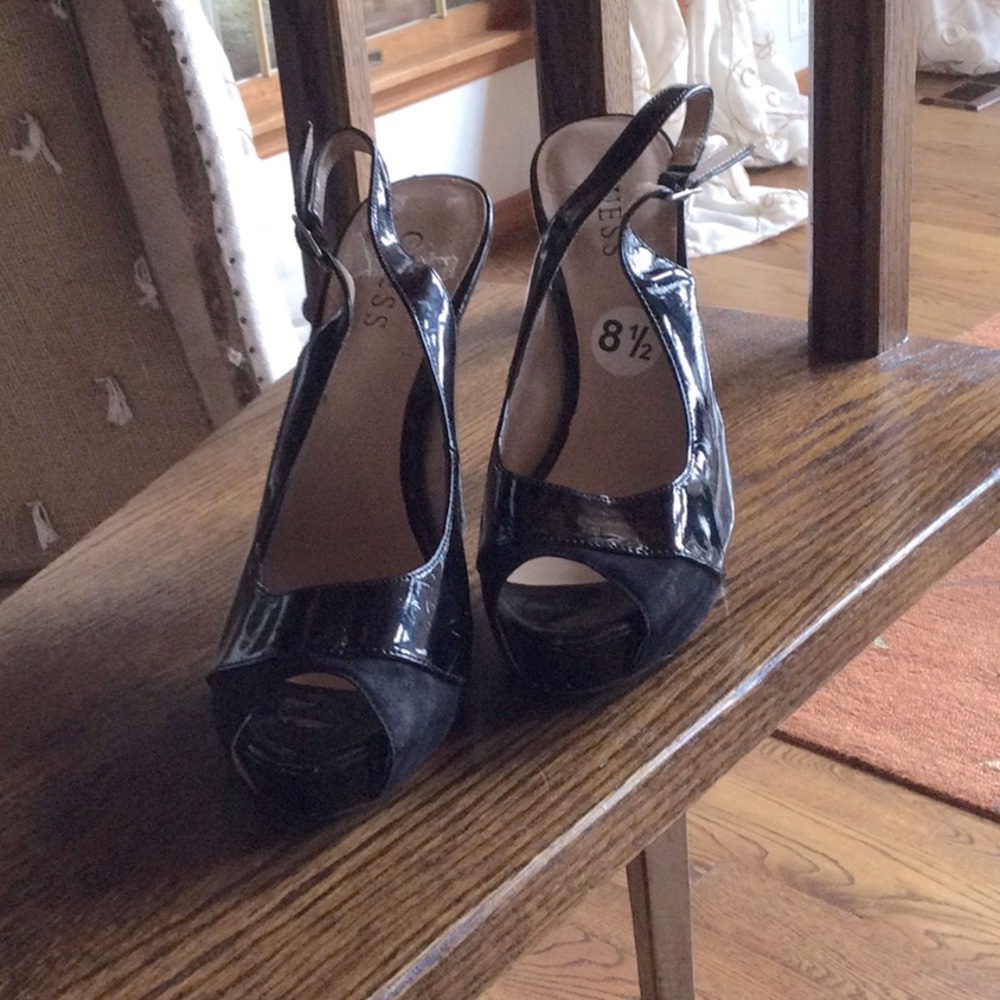 Guess high heel pump shoes 8.5 black